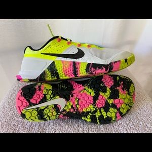 EUC Nike Metcon 2 women’s size 8.5